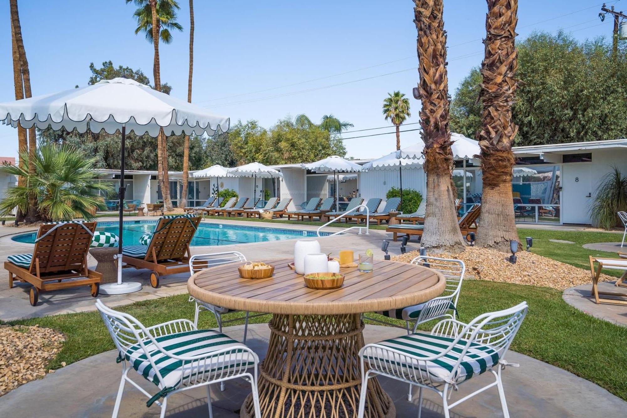 Monkey Tree Hotel By Avantstay Stylish Hotel In Palm Springs W Pool Dış mekan fotoğraf